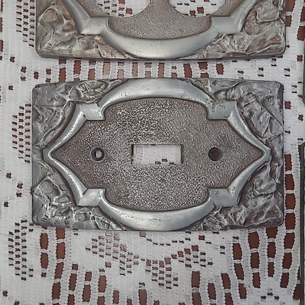 Vintage Silver Light Switch and Outlet Cover Set - Picture 5 of 6